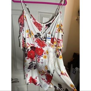 Floral romper *NEVER WORN*